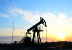 oil rig drilling crude oil